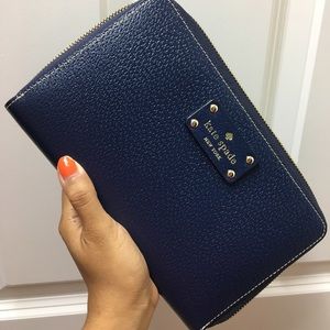 Kate Spade Grand Street Travel Wallet holiday blue